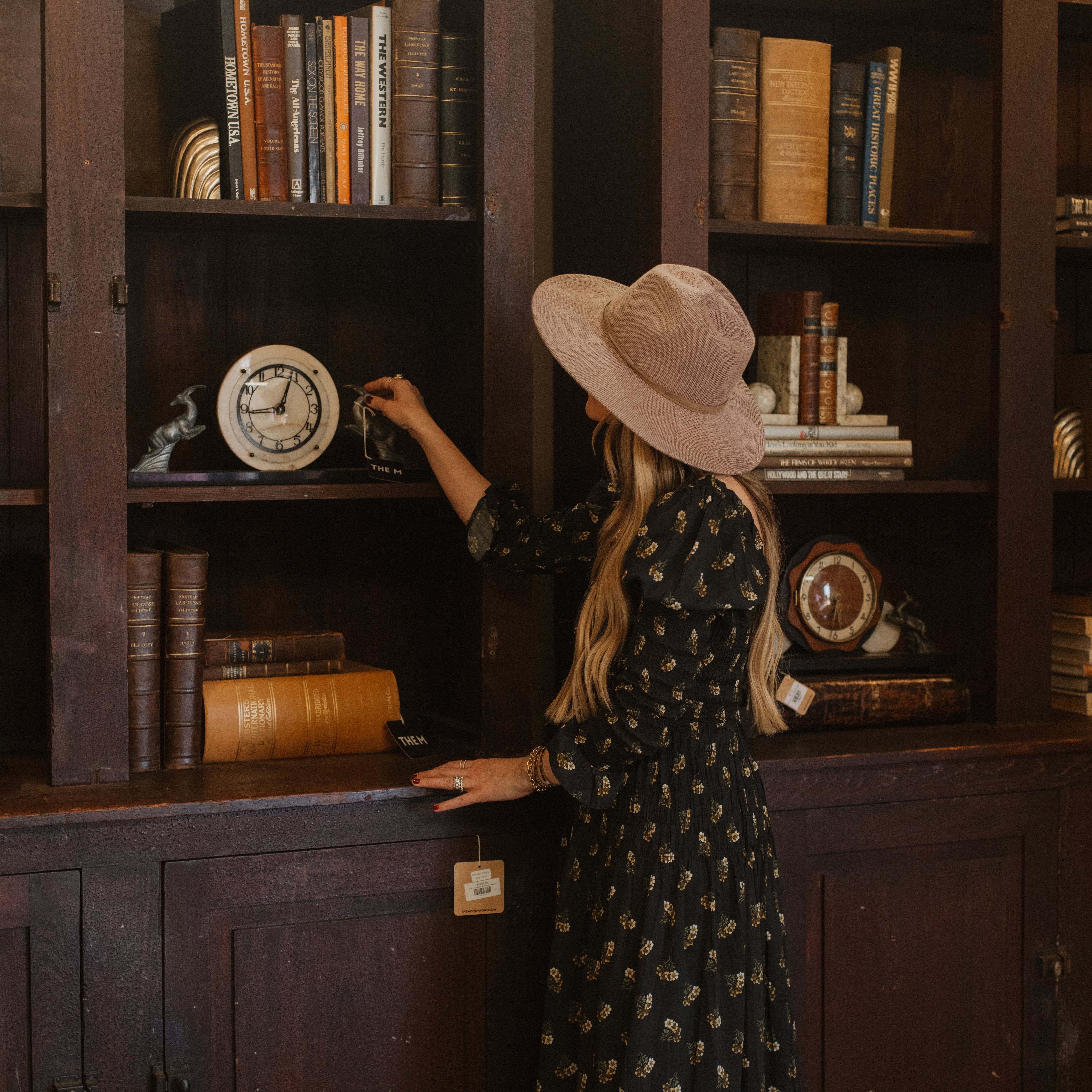 Shop Round Top Like A Designer: Audrey Scheck